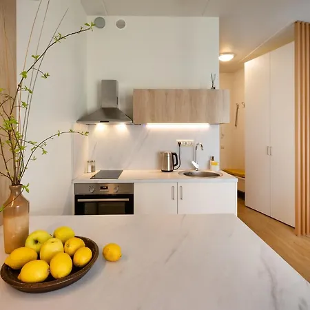 Leonardo Studio In City Center Apartament *