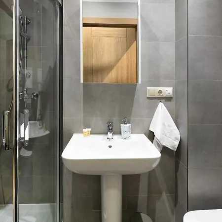 Leonardo Studio In City Center *