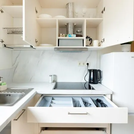 Apartman Leonardo Studio In City Center *